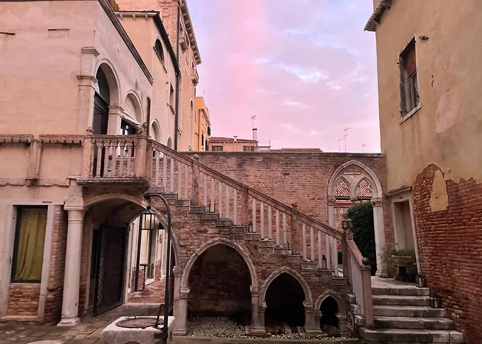 Aparthotel Palazzo Contarini Della Porta Di Ferro à Venise